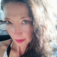 Olivia Gold Medium -