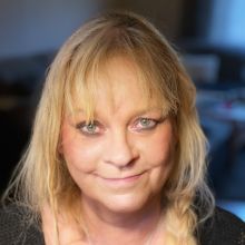 Lady Serafina - Tarot & Kartenlegen - Beruf & Karriere - Liebe & Partnerschaft - Lenormandkarten - Medium & Channeling